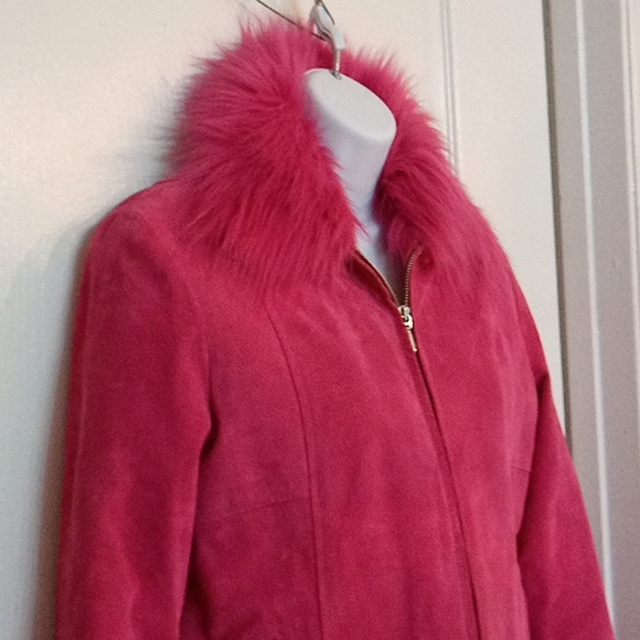 NWT🎁FREE GIFT INCLUDED 🎁Suede Fur Winter Jacket w/ Fur Cuffs & Lining - Picture 4 of 16